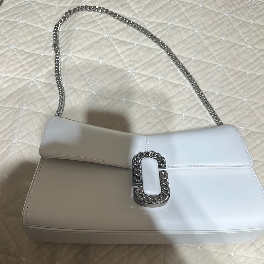 Elegant White Chain Shoulder Bag